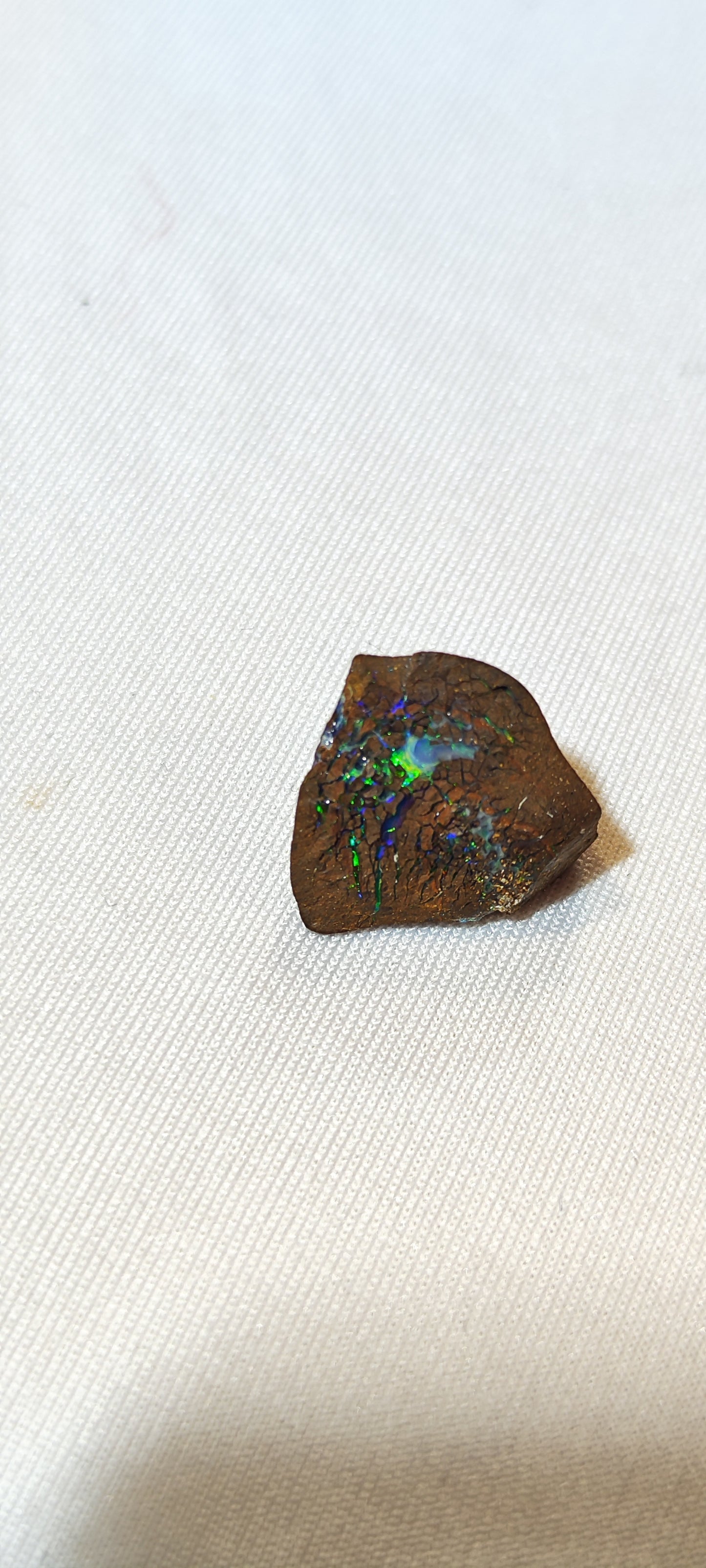 Opale boulder matrix brut