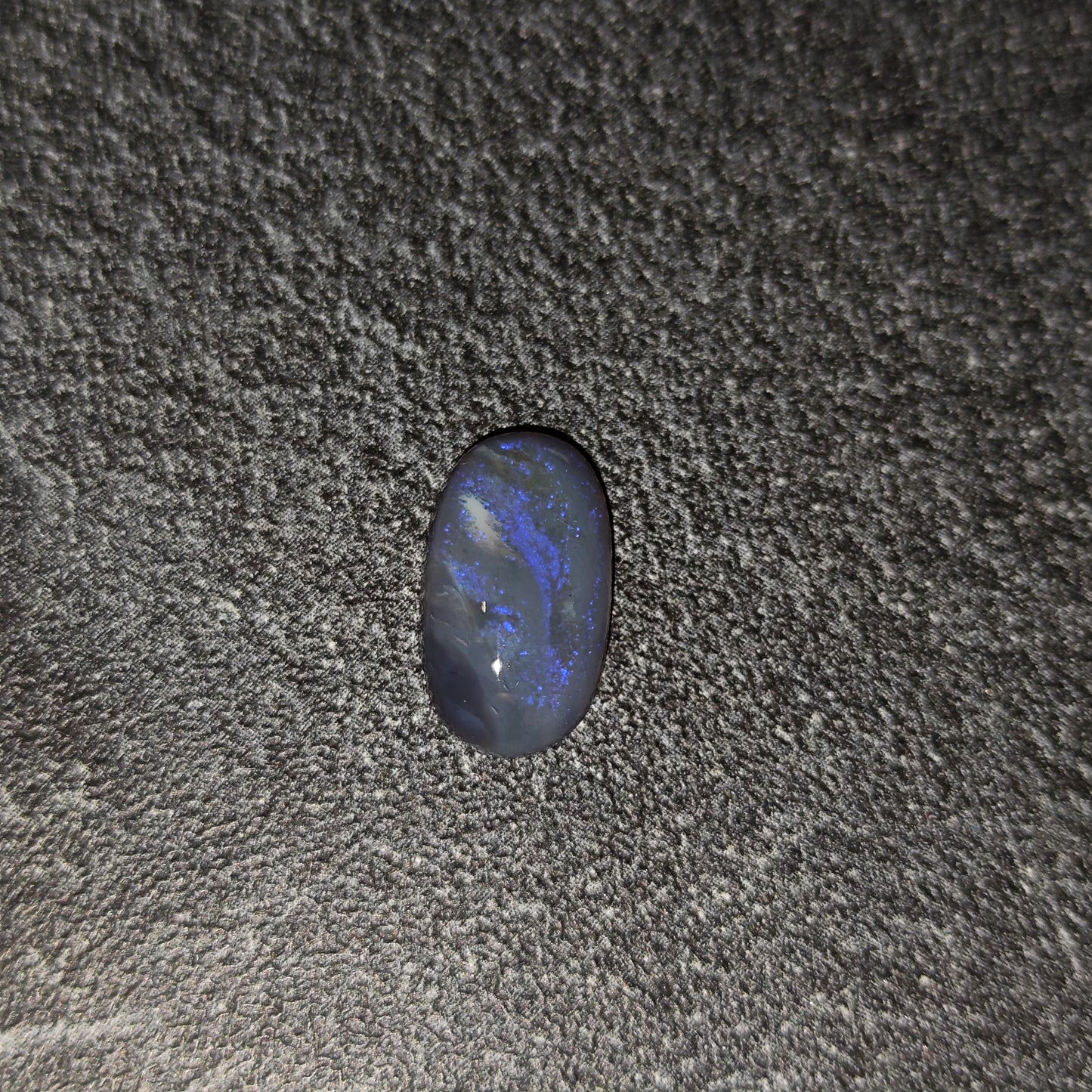 Opale semi-noire Australienne 3,50ct
