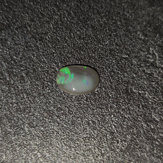 Opale semi-noire Australienne 2,20ct