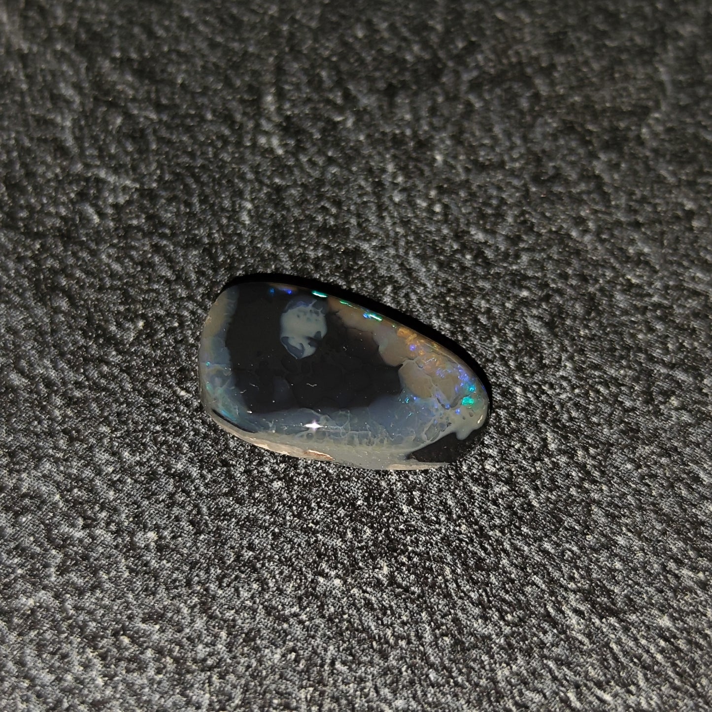 Opale noire Australienne 3,75ct