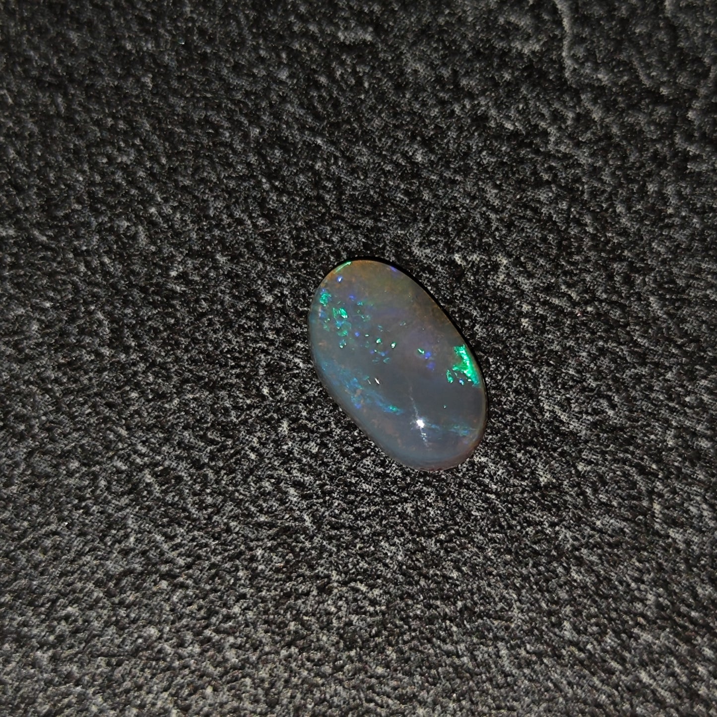 Opale noire Australienne 1,25ct