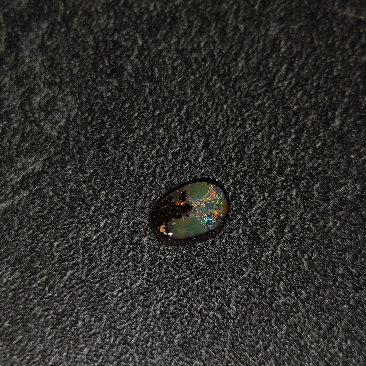 Opale boulder Australienne 2,35ct