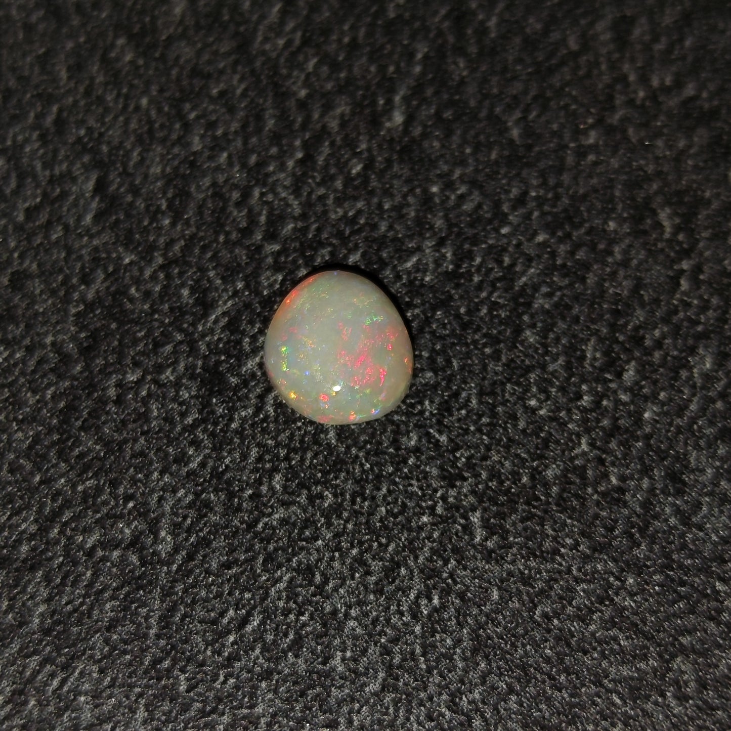 Opale laiteuse Australienne 1,35ct