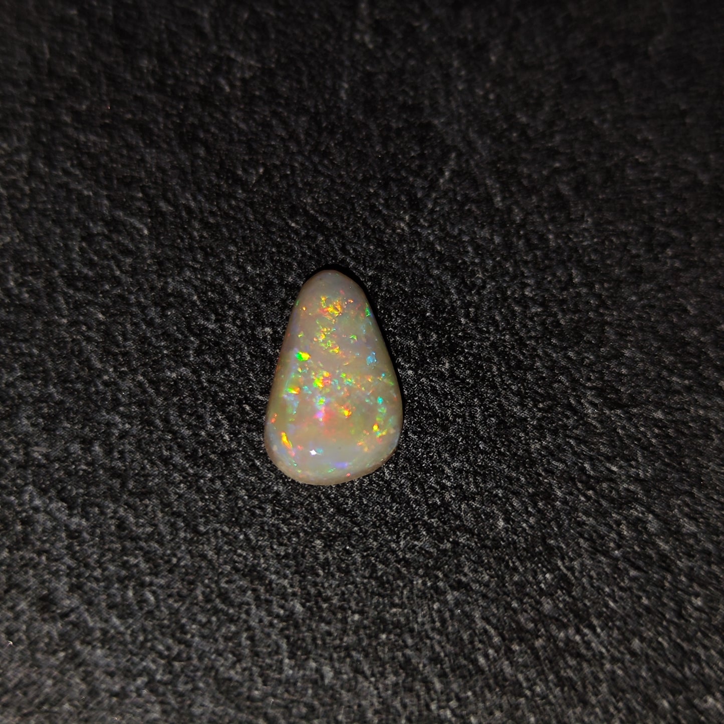 Opale laiteuse de Mintabie Australienne 2,75ct