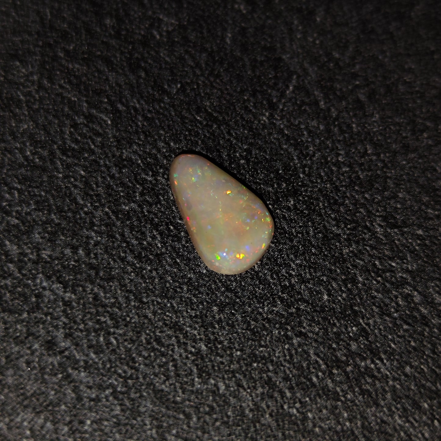 Opale laiteuse de Mintabie Australienne 2,75ct